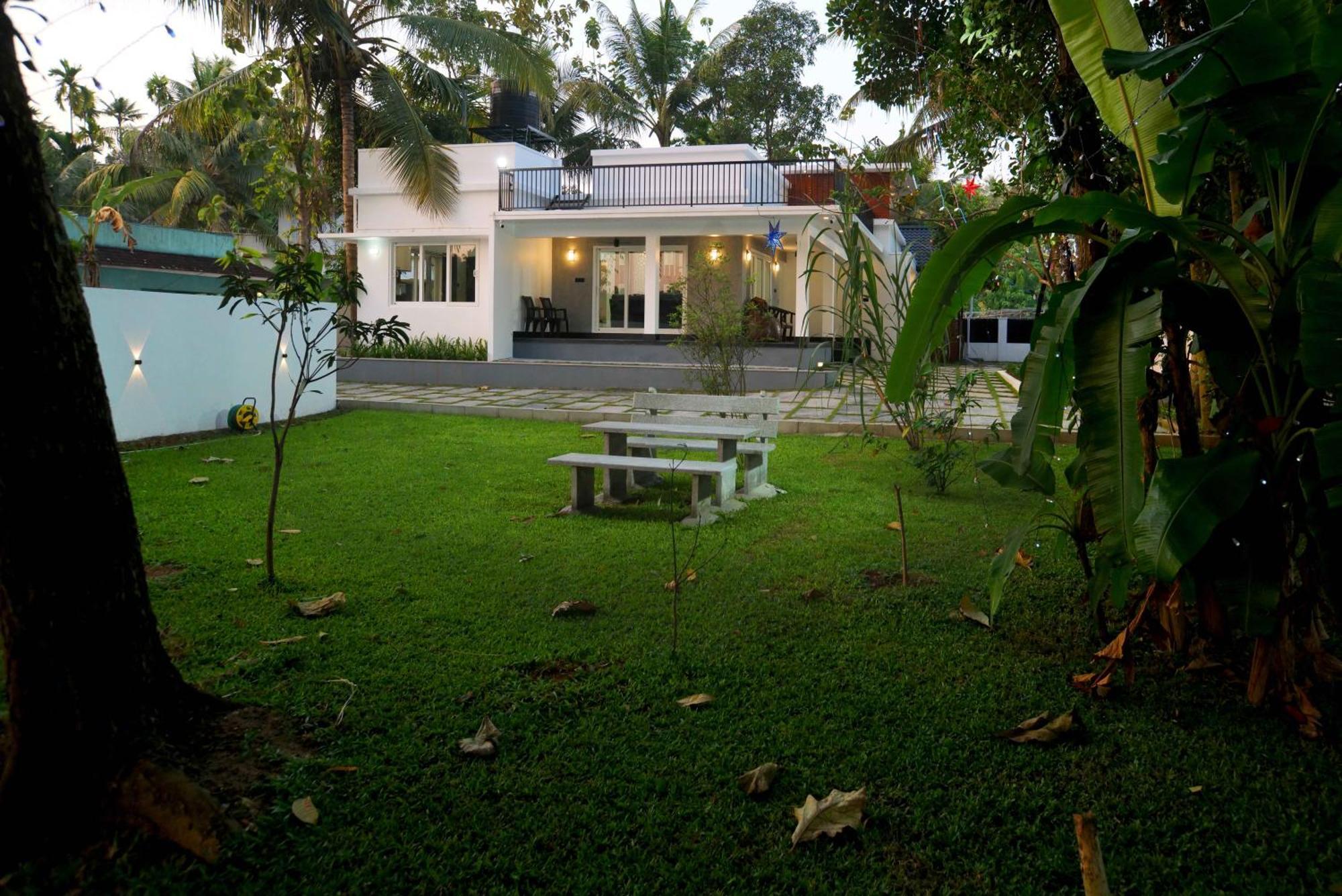 Serene Retreat Kochi Esterno foto